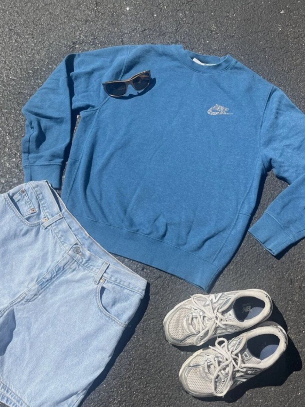 Nike Sweatshirt Men’s Small Blue Recycled Materials Crewneck Pullover
